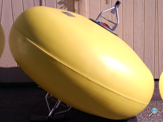Ellipsoid-shaped buoy Ellipsoid-shaped buoy