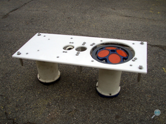 Diver serviceable bottom mount Diver serviceable bottom mount